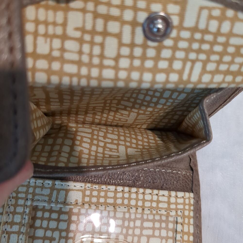 Fossil Brown Womens Fold Wallet Geometric Camera Lamb Leather Zipper Button Logo - Picture 11 of 15